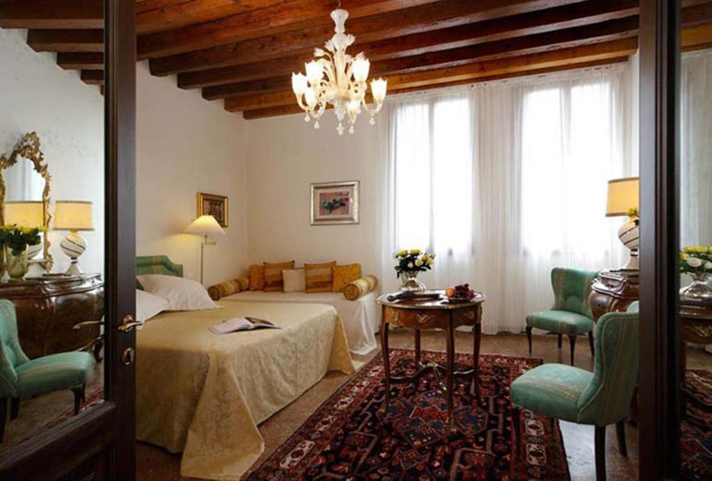 罗坎达卡德尔康索勒酒店 威尼斯 客房 照片